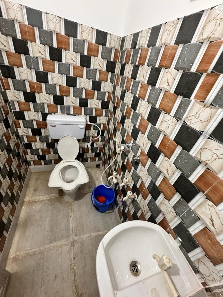 Hotel Amarnath Баккхалі Екстер'єр фото